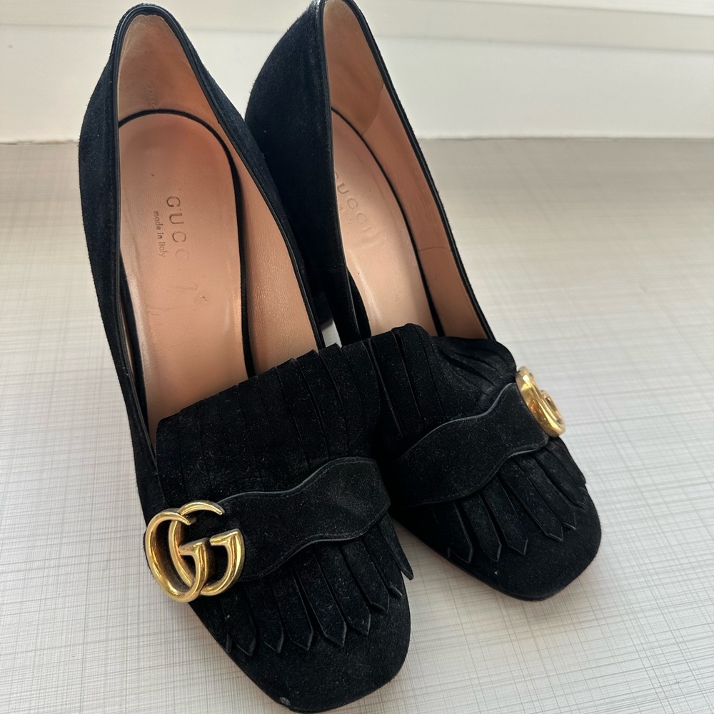 [SOLD] Pumps Marmont suede loafer pumps size 37 1/2 hardly worn.